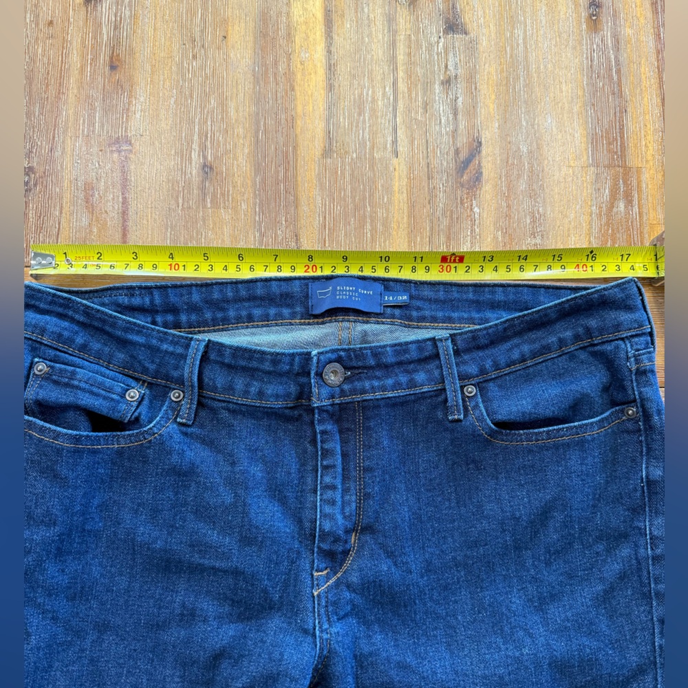 Levi’s San Francisco Women’s Dark Blue Slight Curve Classic Bootcut Jeans. 14 - Picture 4 of 6